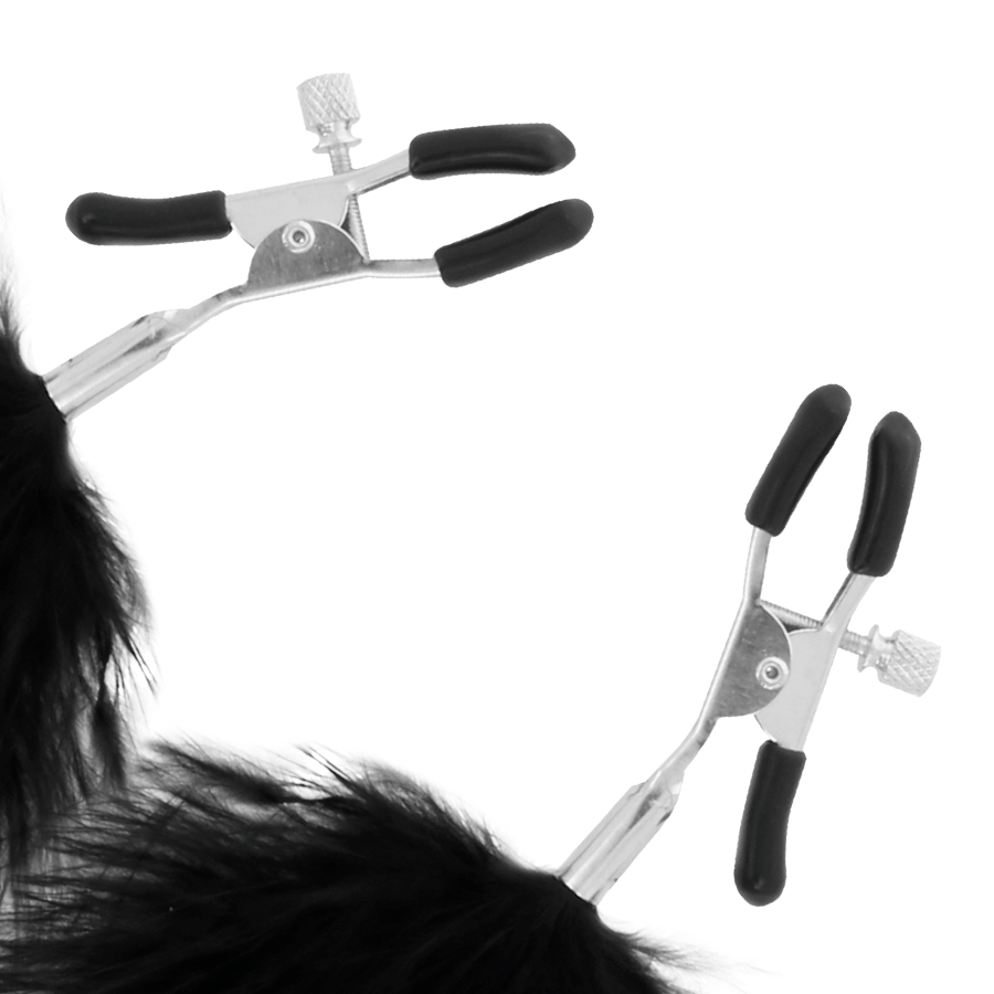 Pinces à mamelons sombres