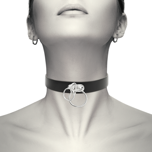 Collier choker noir Coquette Chic Desire, avec ses fermoirs de réglage